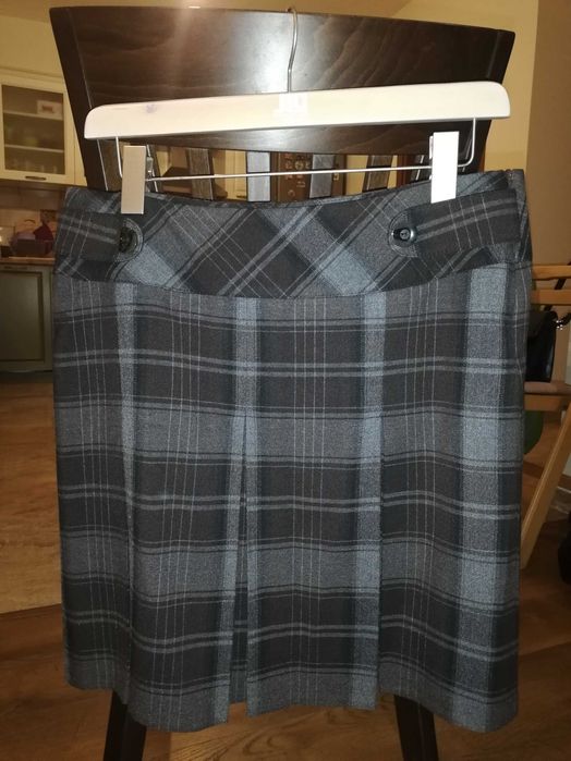 Поли, нови есенно-зимни  размер 38-40