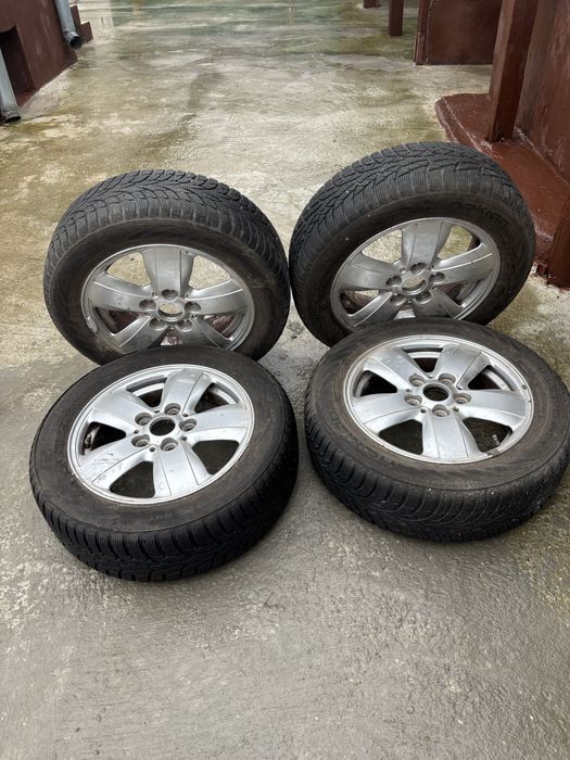 Продавам зимни гуми с джанти