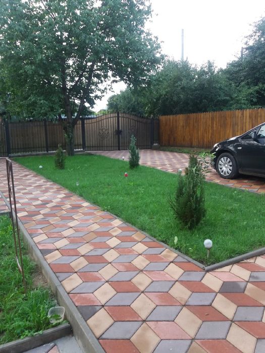 Montaj pavaje borduri rigole piatra travertin județul Iași