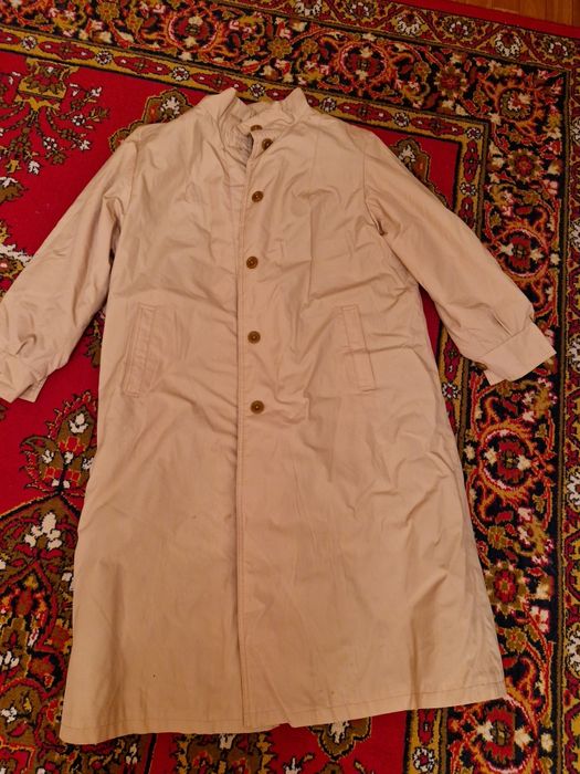 Продаются верхние одежды срочно,пальто.