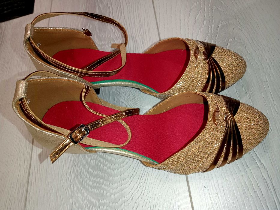 Босоножки для профессиональных танцовщиц