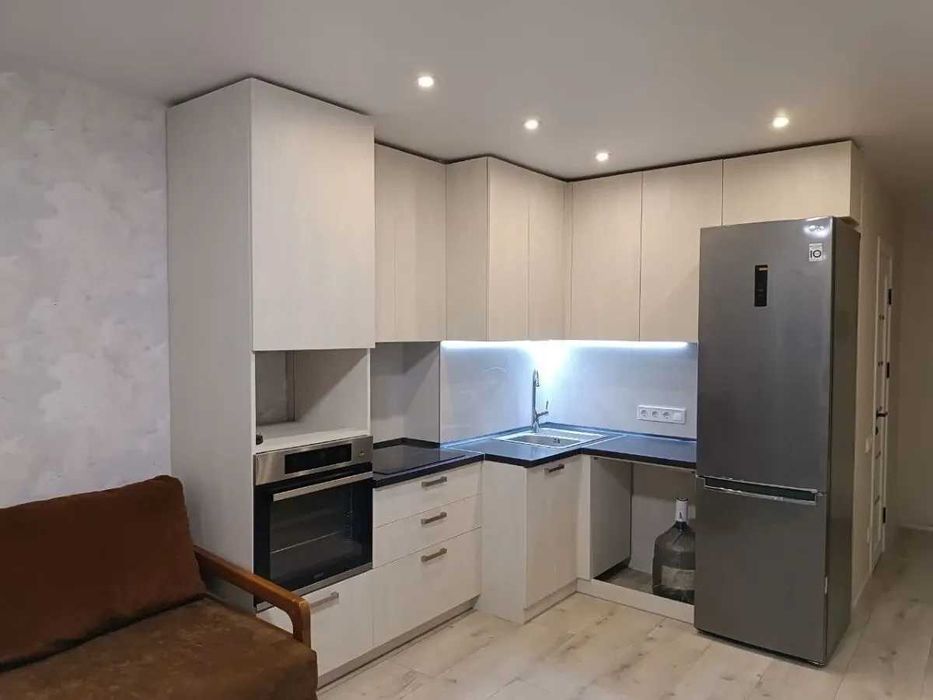 Дава се под наем Двустаен апартамент в София, Зона Б-18 - 55 кв.м за 407.49 € - Снимка #3