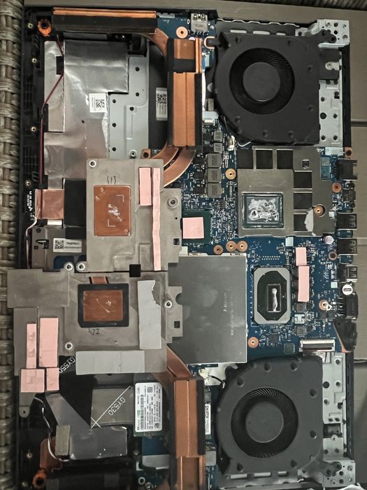 Curatare Mentenanta Laptop | Upgrade RAM/SSD/alte componente | Windows