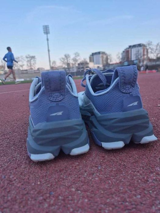 Трейл маратонки Altra Olimpus 6