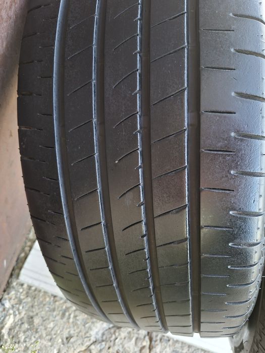 Продам шины. 235/45/18 бриджистон