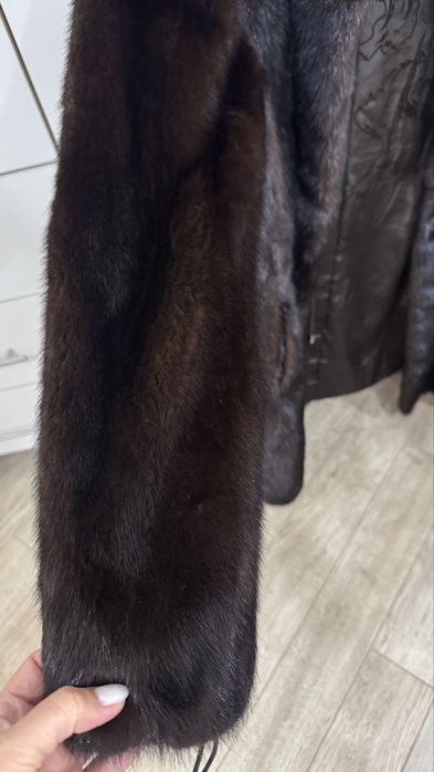 Продам шубу норковую