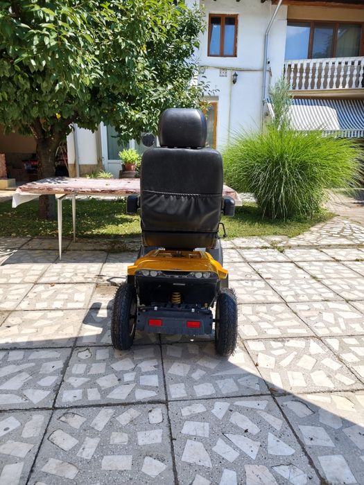 Scuter electric persoane handicap dizabilitati batrani moped Pride