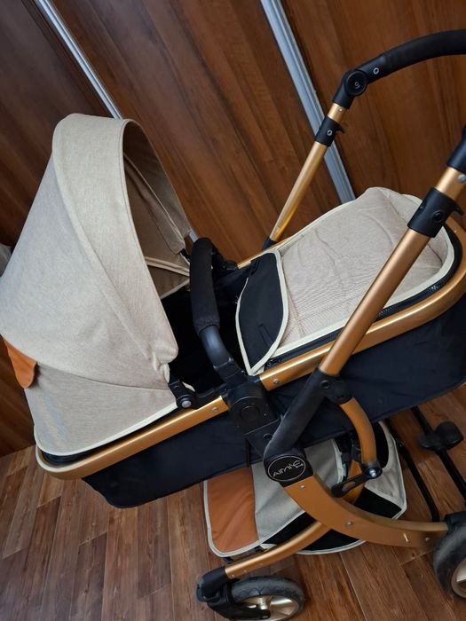 Продам детскую коляску для новорожденных и многое детское за все цена