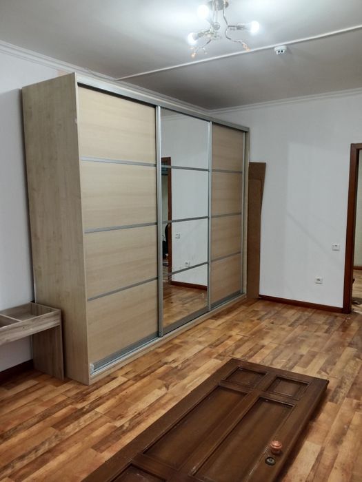 Выдвижной шкаф продам