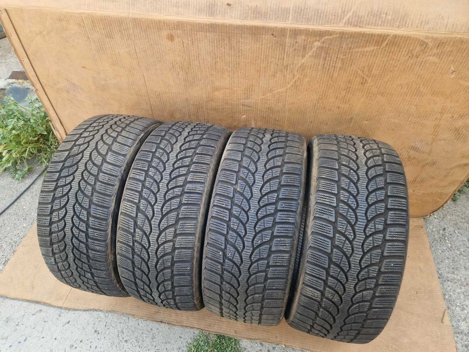 4 Bridgestone R19 235/35 Зимни гуми  DOT2719