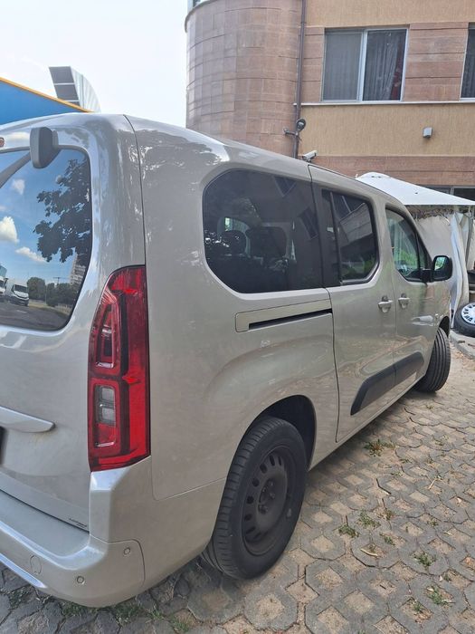 Мини ван MAXI до 7 места под наем, rent a van 7seats,