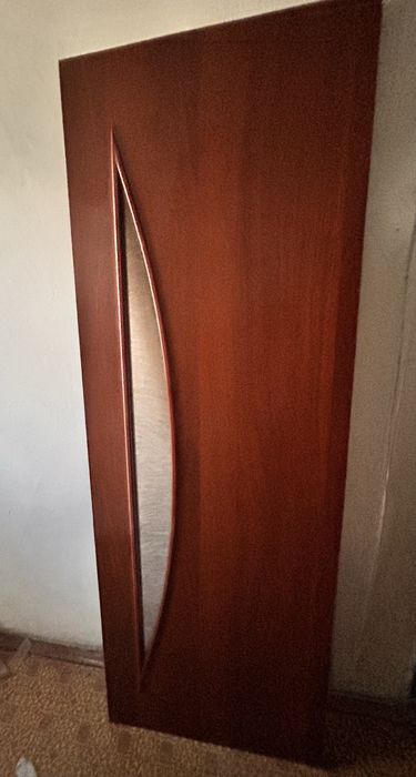 Продам межкомнатную дверь