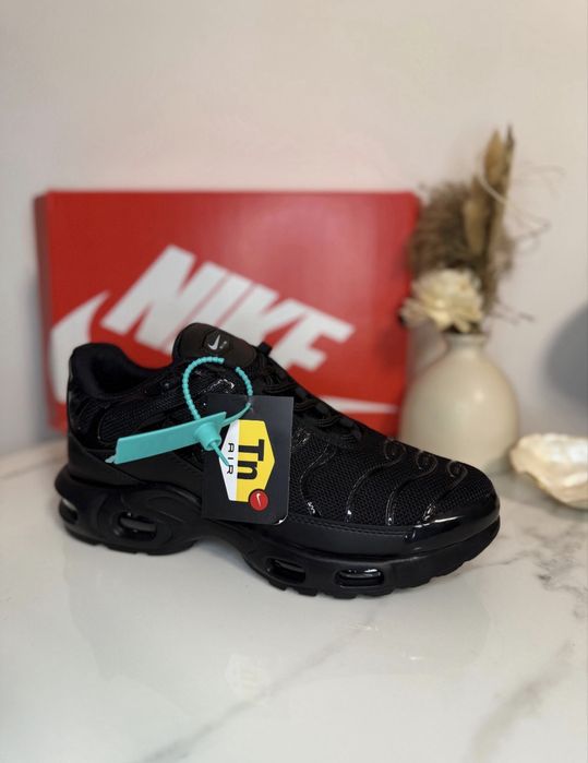 Vand Nike TN triple black