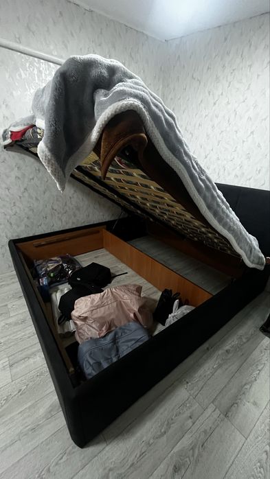 Продам кровать с механизмом