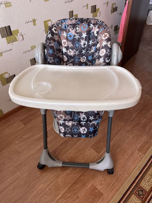 Продам детский стульчик chicco
