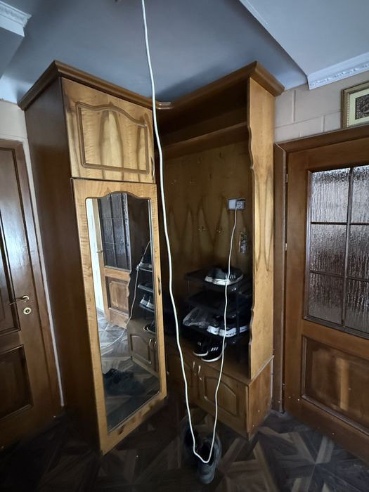 Продам прихожку из шпона