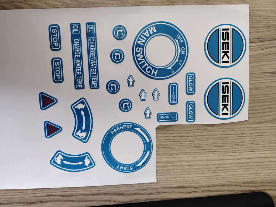 Restaurare /redesenare și producție stickere moto / biciclete / utilaje /stickere auto /Colante auto / Reclama mașină / aptipilduri auto
