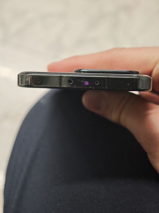 Xiaomi 13 с царапинами