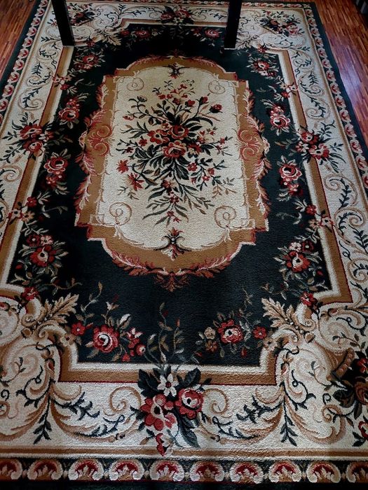 Ковры шерстяные и полушерсть