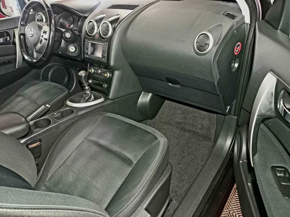 Vând Nissan Qashqai