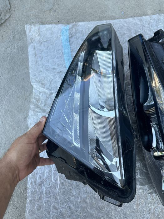Faruri stânga dreapta led skoda scala.