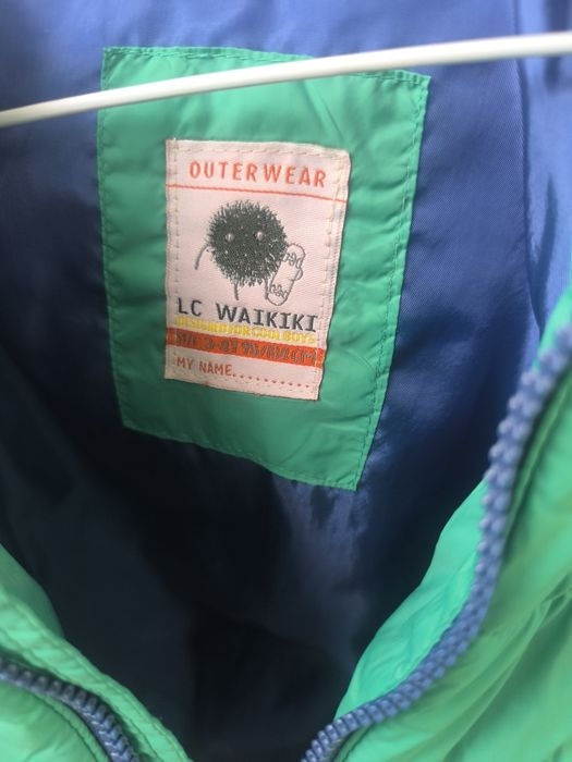 Продавам две якета 98-104 см обща цена 25 лв.