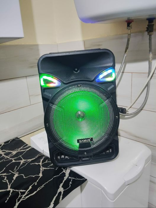 Vind boxa Samus cu bluetooth