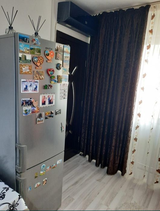 Vând apartament cu 3 camere în orașul Giurgiu