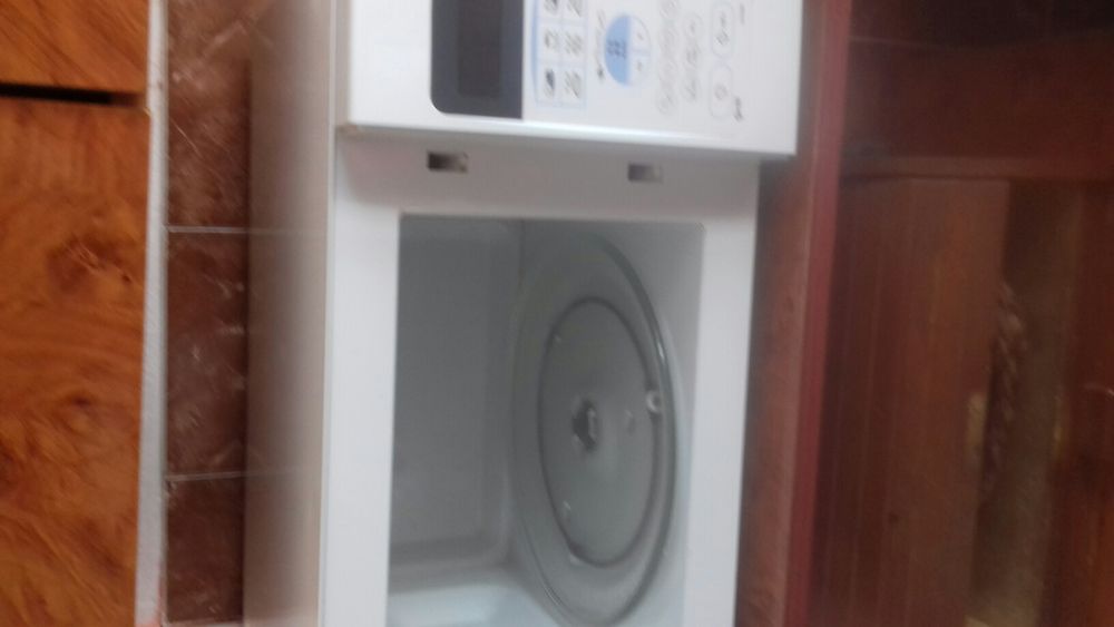 Cuptor cu microunde