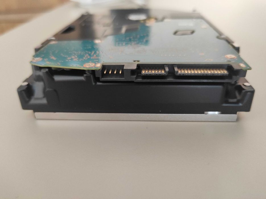 Твърд диск - Toshiba MG09ACA18TE / 18 TB / SATA