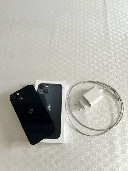 Продам Iphone 13