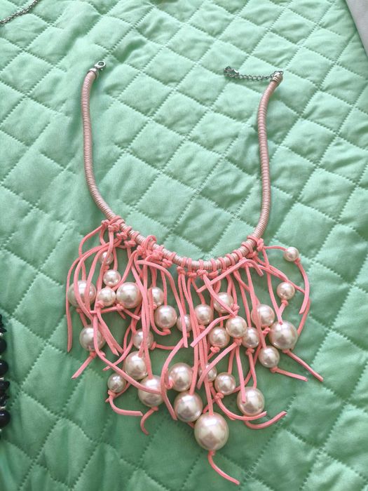 Лот женски бижута