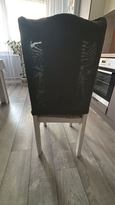 Стол и 8 стульев