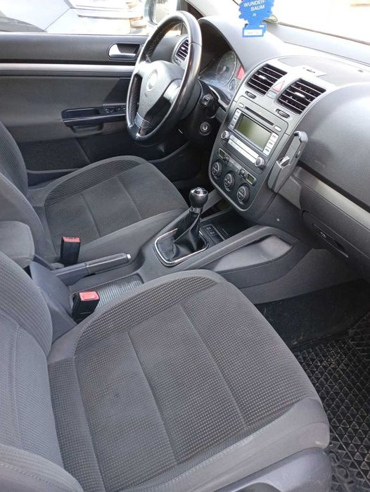 Vând Volkswagen Golf 5 1,9 TDI Comfortline