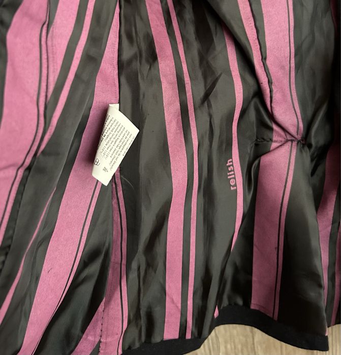 Relish оригинална вталено сако размер XS