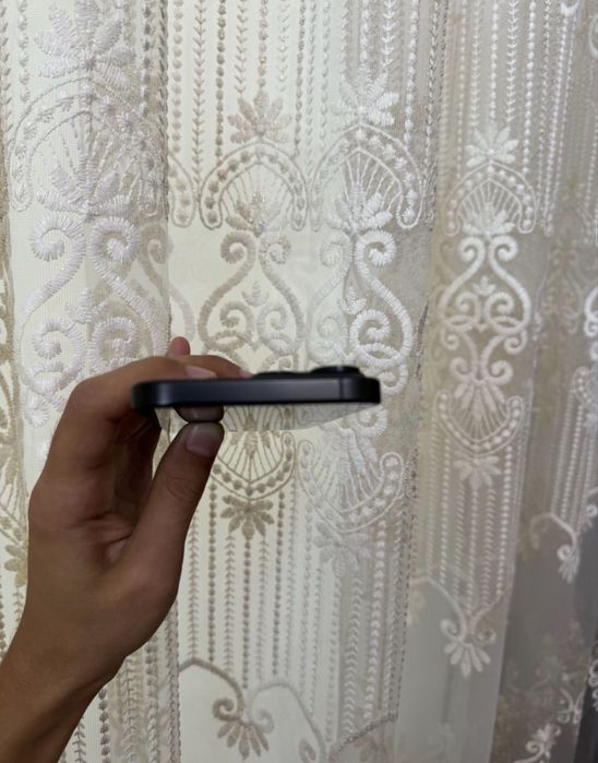 Iphone 16 pro max 99% yomks