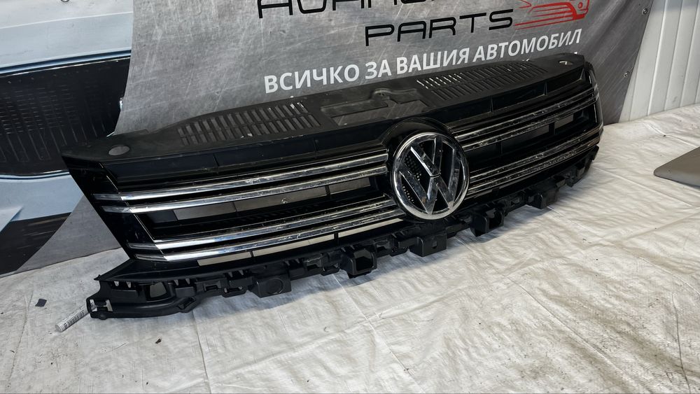 2 броя Volkswagen Tiguan 2012- предна решетка