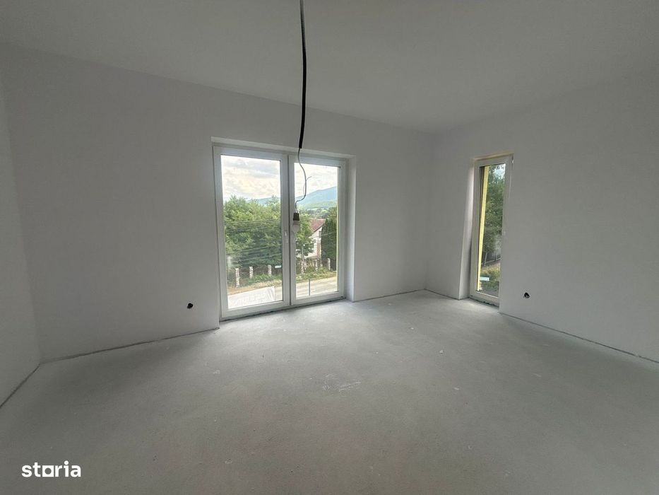 Casa noua 4 camere si curte - priveliste superba-Tocile, Sibiu