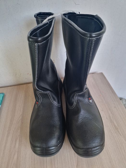 Продам Керзовые сапоги размер 45