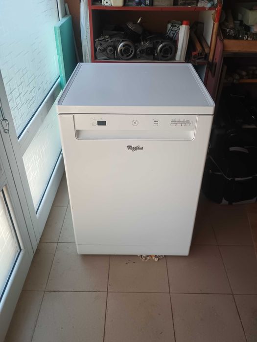 Съдомиялни Whirlpool