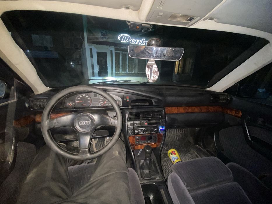 Ауди 100с4. 2.8 черный