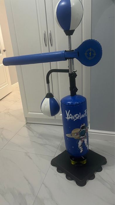 Тренажер для бокса напольный