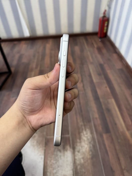 Iphone 17pro max sotiladi