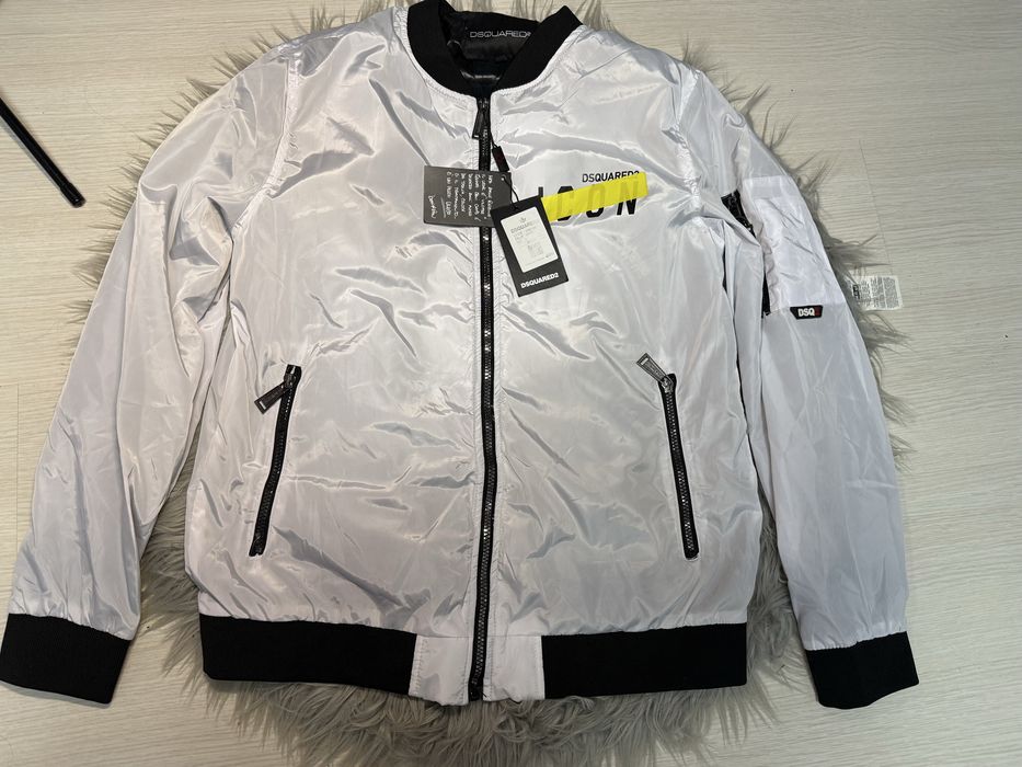 Ветровка с качулка