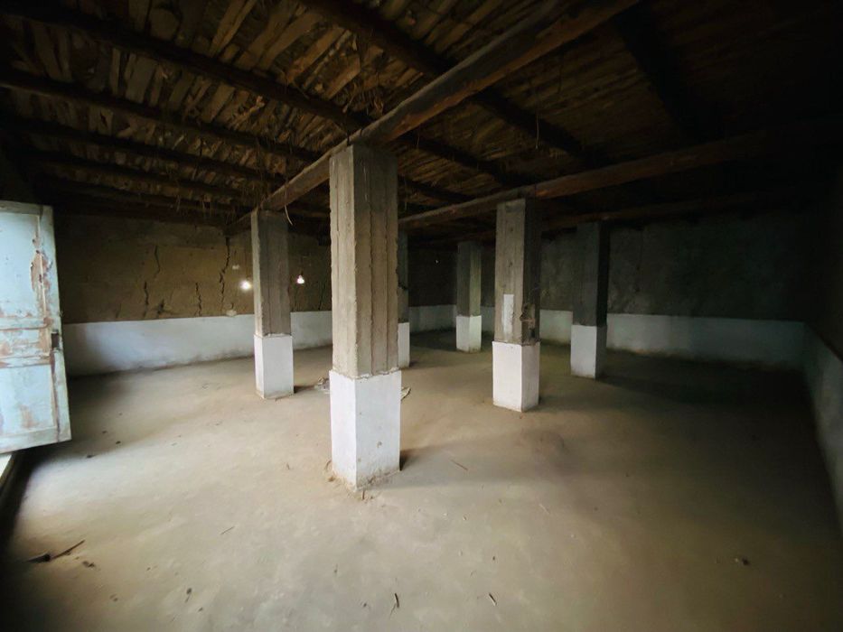 Назарбек мостидан 8 км ичкарида 12 Сотокли ховли