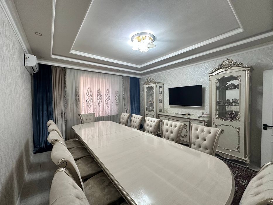 Қулей локацияда 2 қаватли ховли уй сотилади