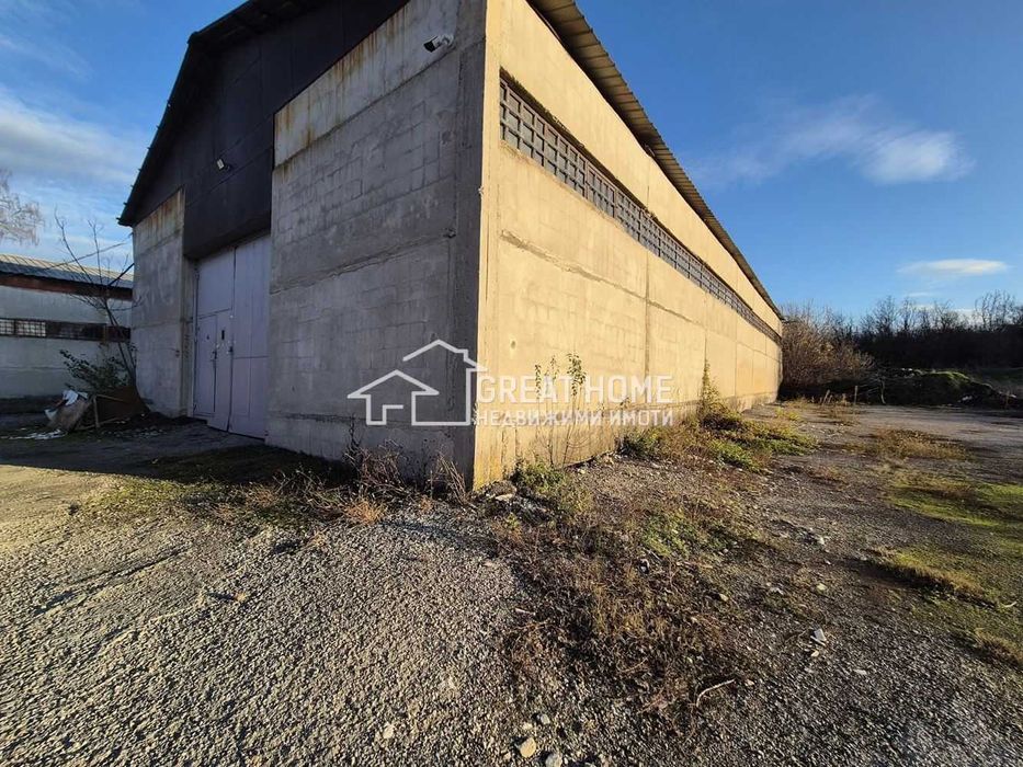 Продава се Промишлена сграда в Търговище, Промишлена зона - 5229 кв.м за 96 €/кв.м - Снимка #1