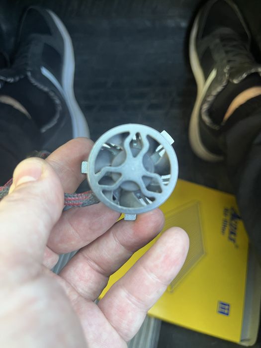 Продам LED лампы H4