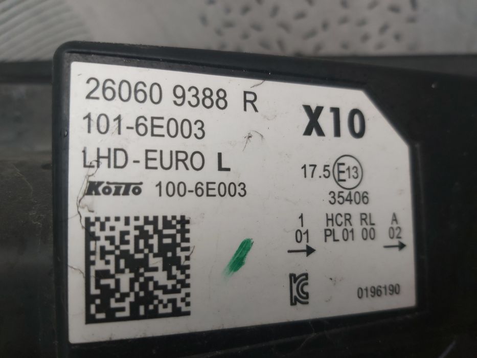 Фар Renault Zoe led