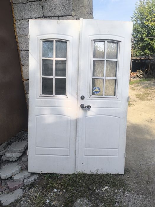 Двустворчатые двери